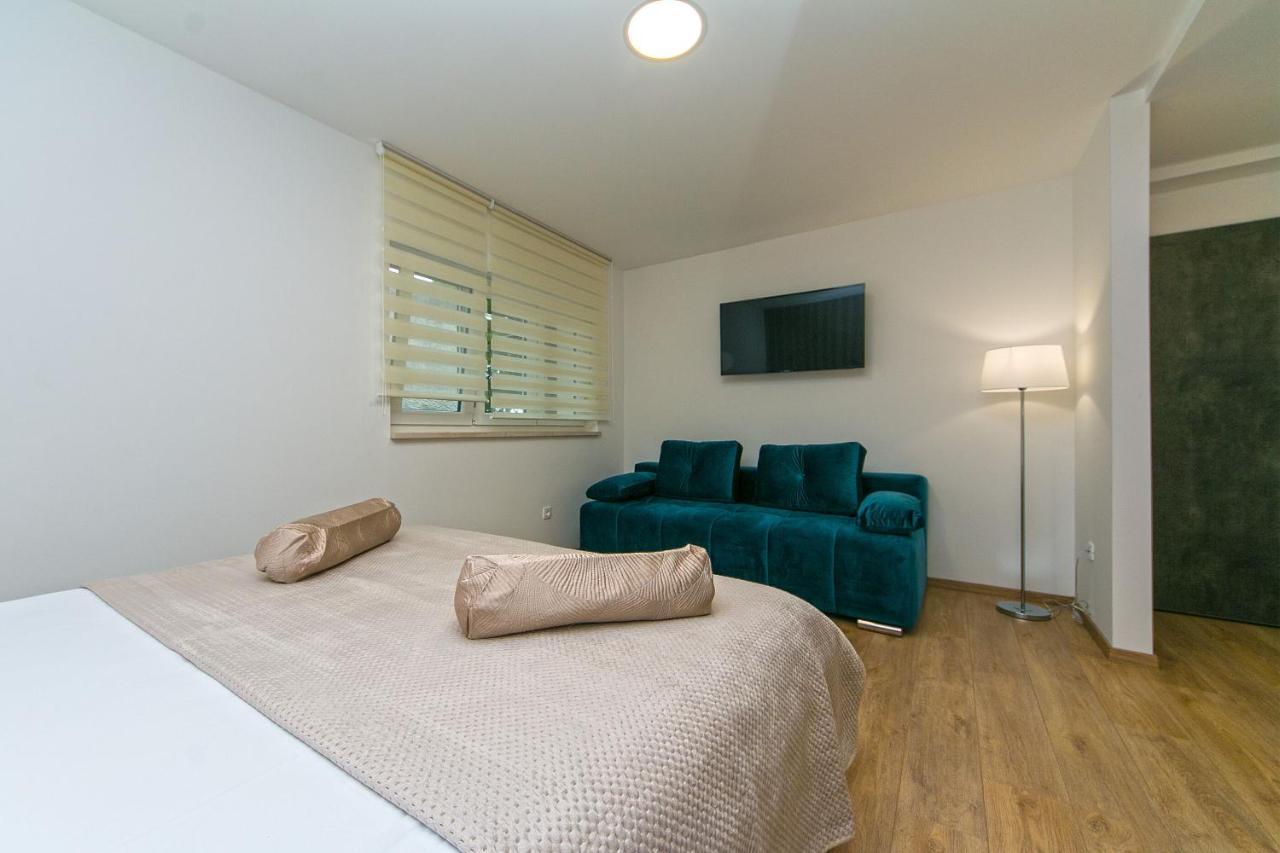 Apartments Vila Nadalina Delux Brela Exterior foto